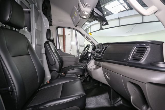 Used 2025  Ford Base image 15