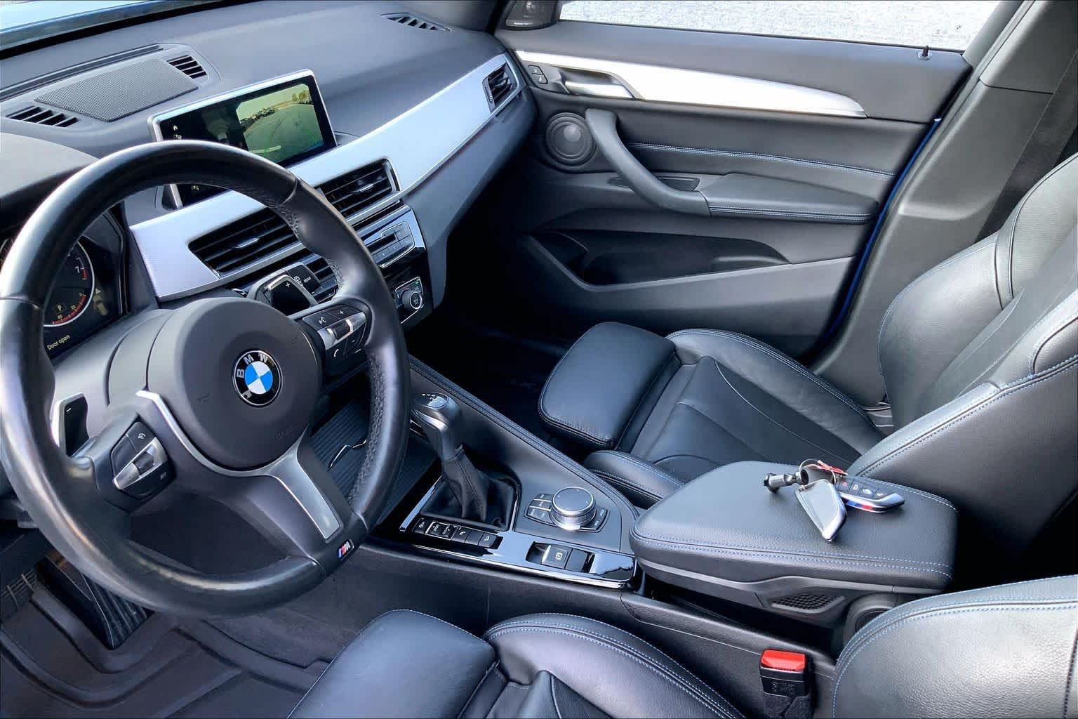 Used 2018 Estoril Blue Metallic BMW xDrive28i image 16