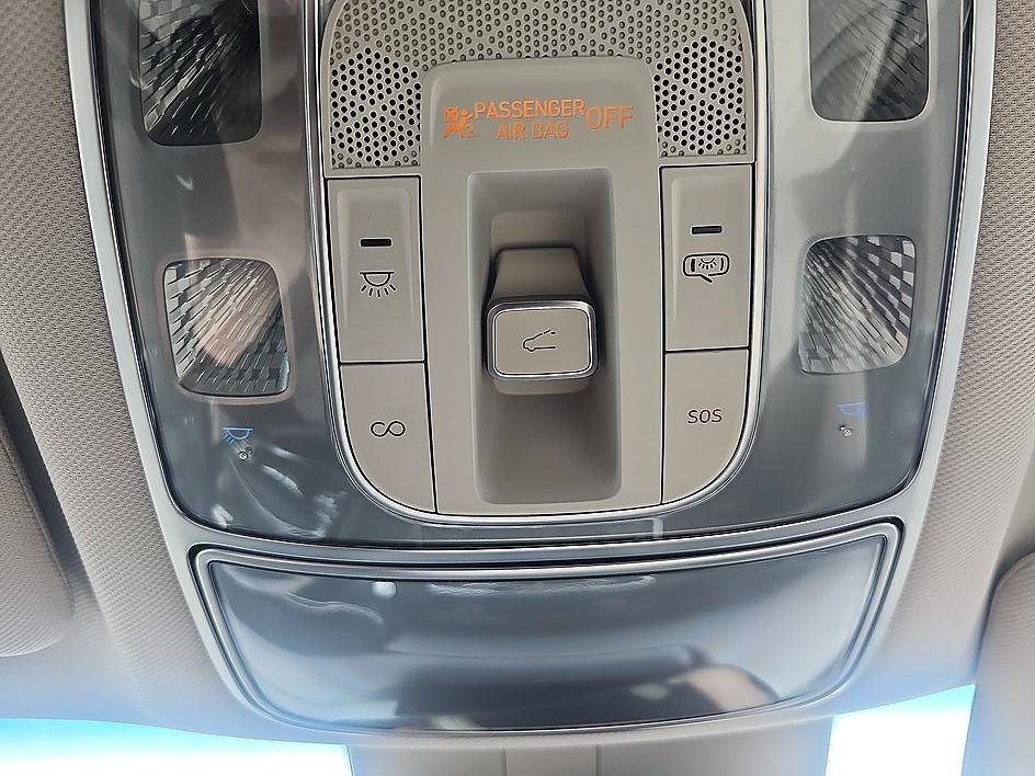 Used 2021 Savile Silver Genesis 2.5T Advanced image 30