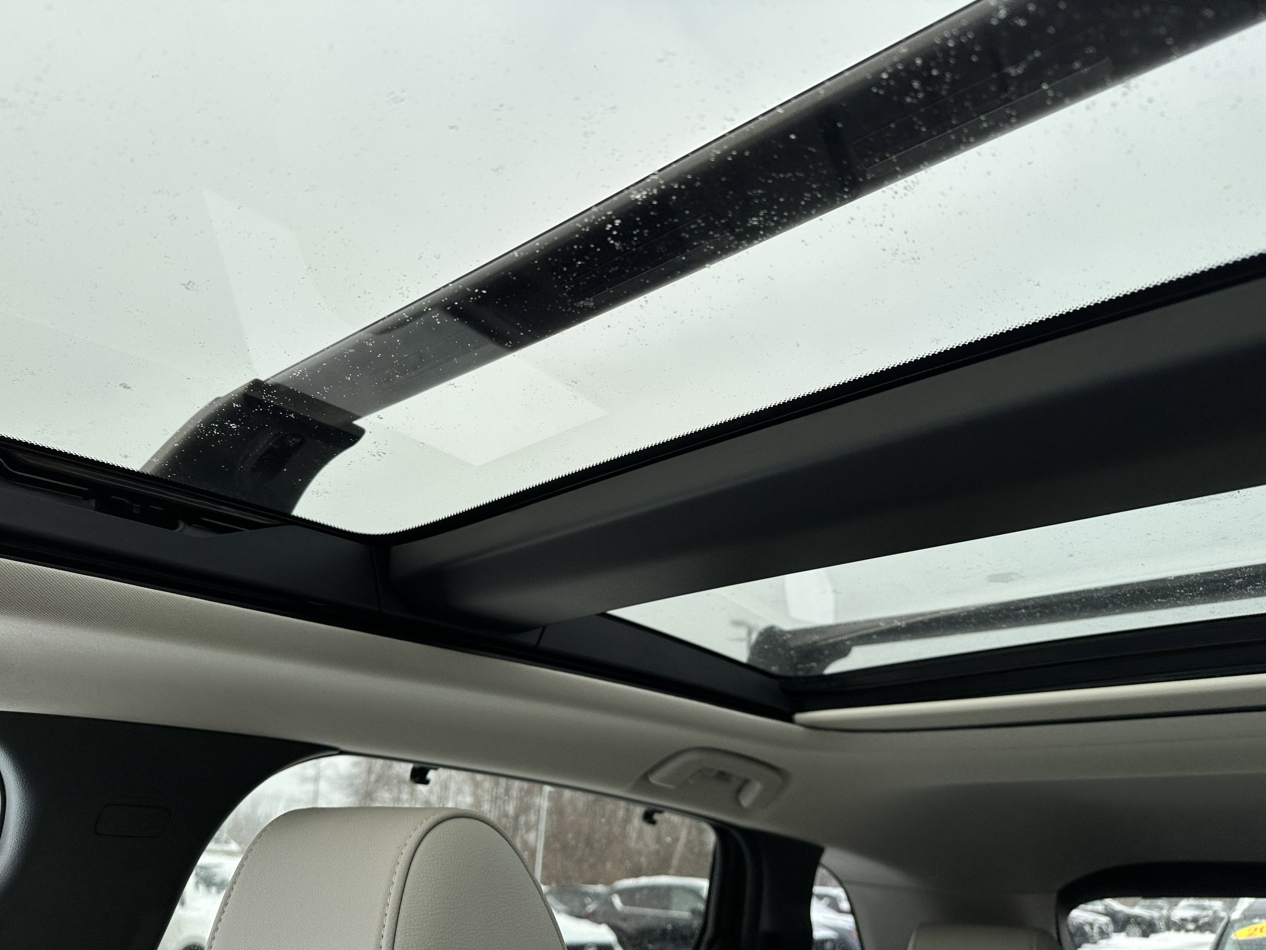 Used 2025 Rhodium White Premium Mazda Premium image 43