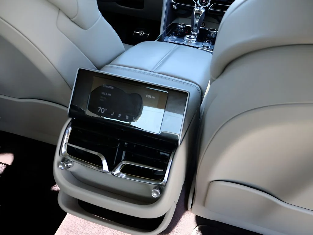 Used 2023 Gray Violet by Mulliner Bentley Azure image 17
