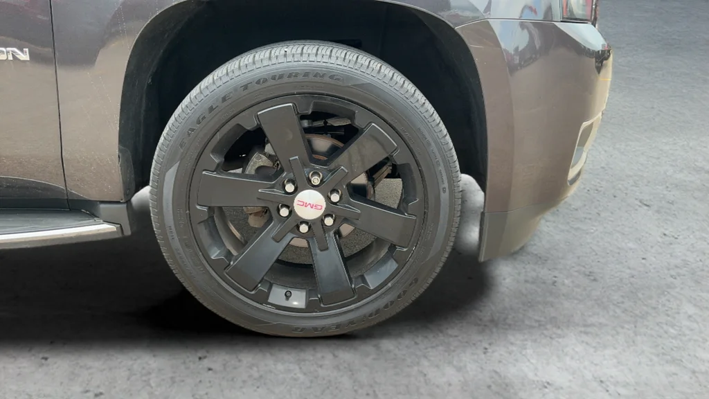 Used 2016 Silver GMC SLE image 25