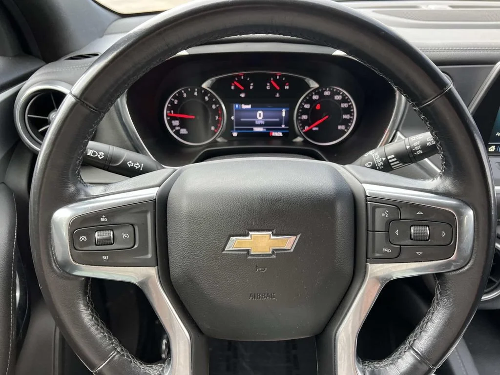 Used 2020 SILVER ICE METALLIC Chevrolet LT image 15