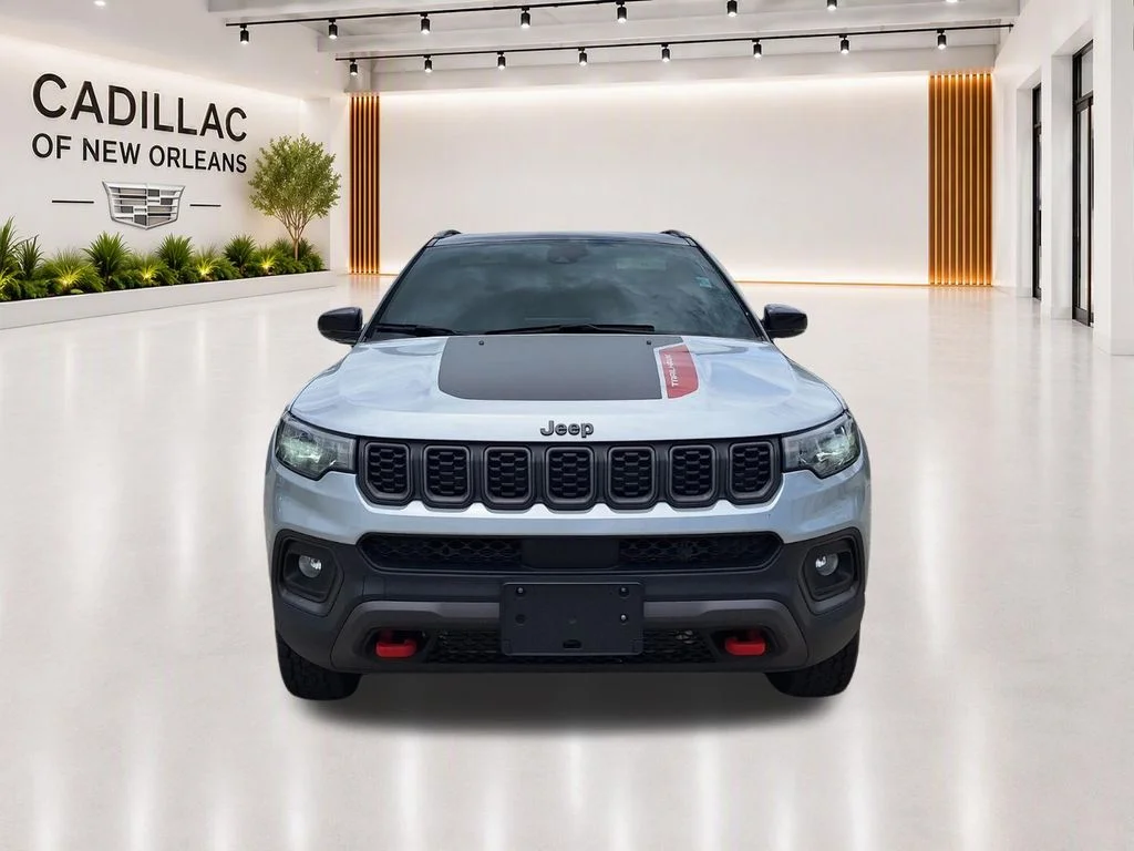 Used 2024 Silver Jeep Trailhawk image 9
