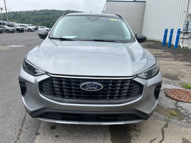 Used 2024 Silver Ford Active image 11