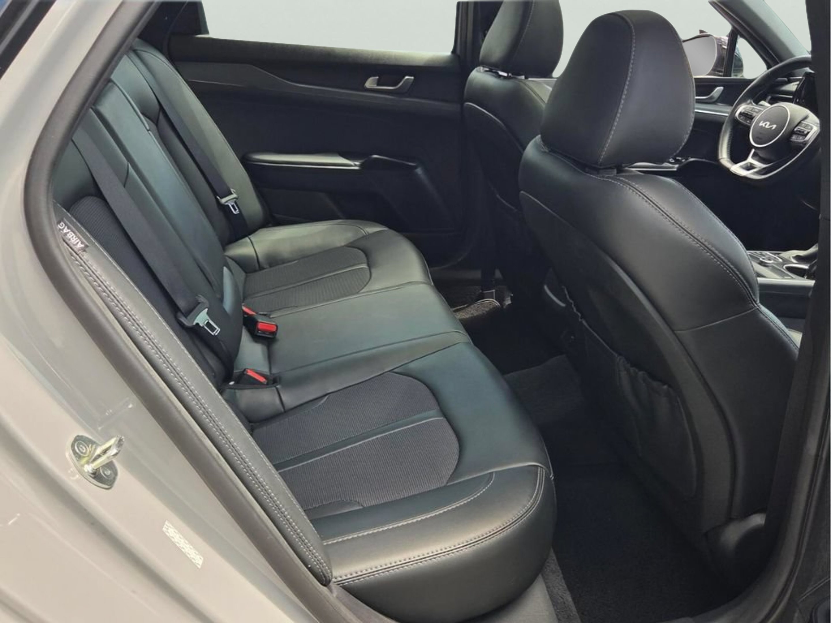 Used 2023 Wolf Gray Kia GT-Line image 19