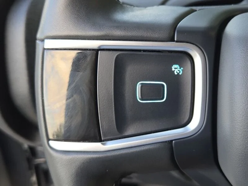 Certified Used 2025 Oxford White Ford Active image 27