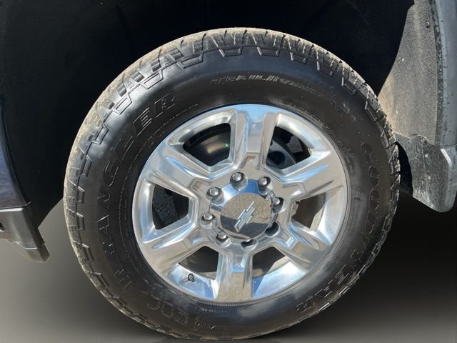 Used 2022 Blue Chevrolet High Country image 33