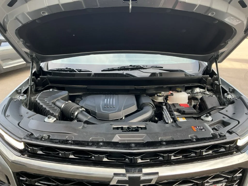 Used 2026 Sterling Gray Metallic Chevrolet Z71 image 30
