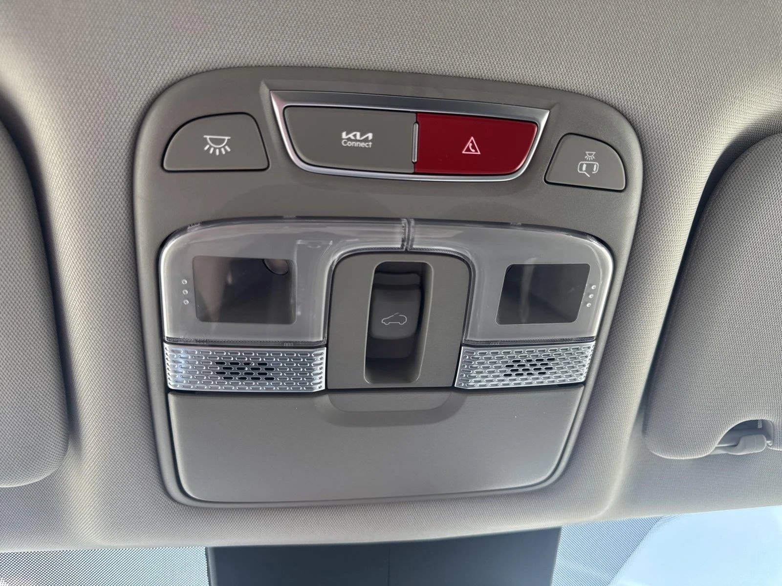 Used 2025 Panthera Metal Kia S image 27
