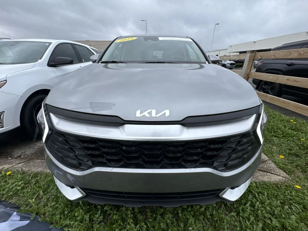 Used 2025 Gray Kia LX image 18