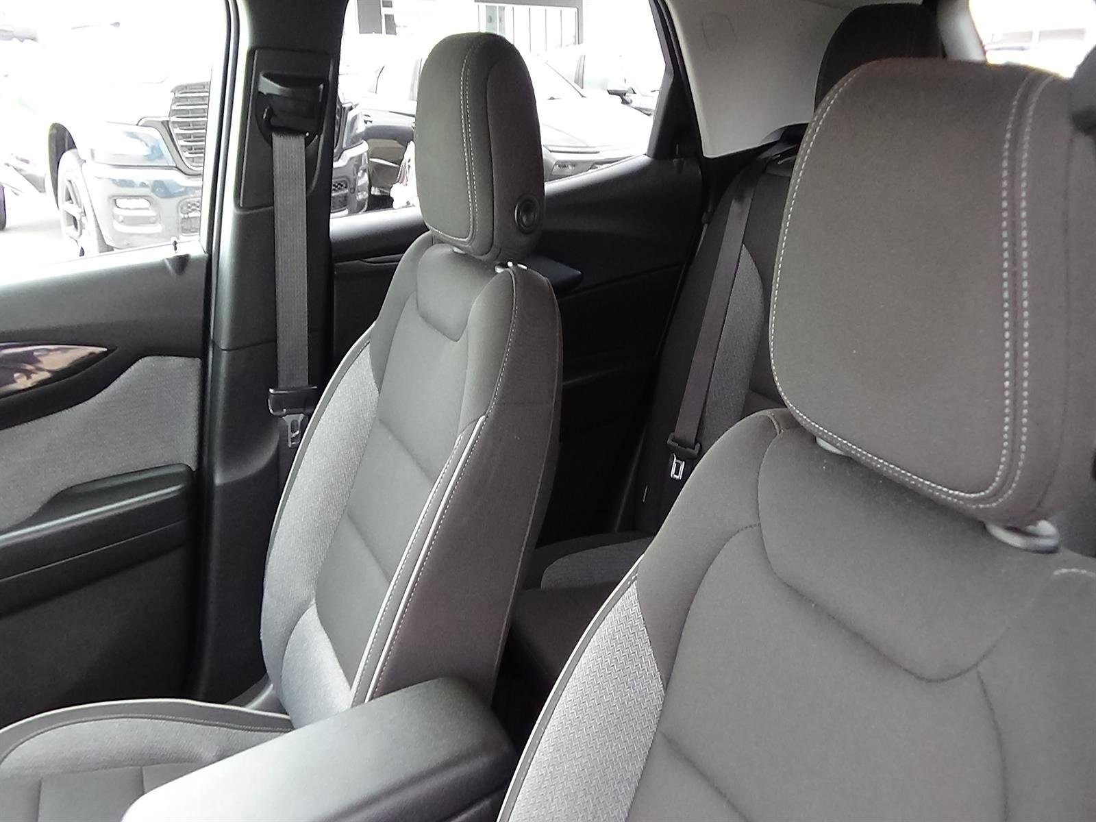 Used 2025 Sterling Gray Metallic (gzb) Chevrolet LT image 18