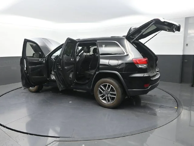 Used 2021 Black Jeep Limited image 34