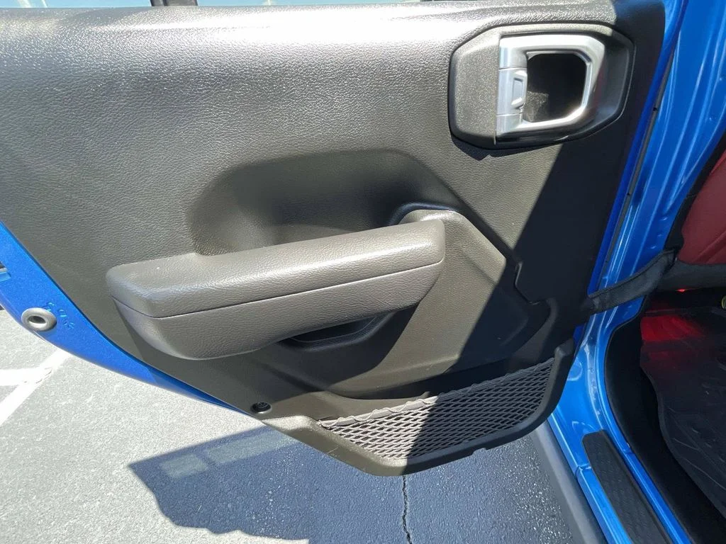 Used 2022 Blue Jeep Unlimited Sport Altitude image 12