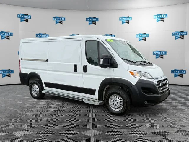 Used 2025 White Ram Base image 7