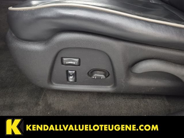 Used 2007 White Hummer Base image 23