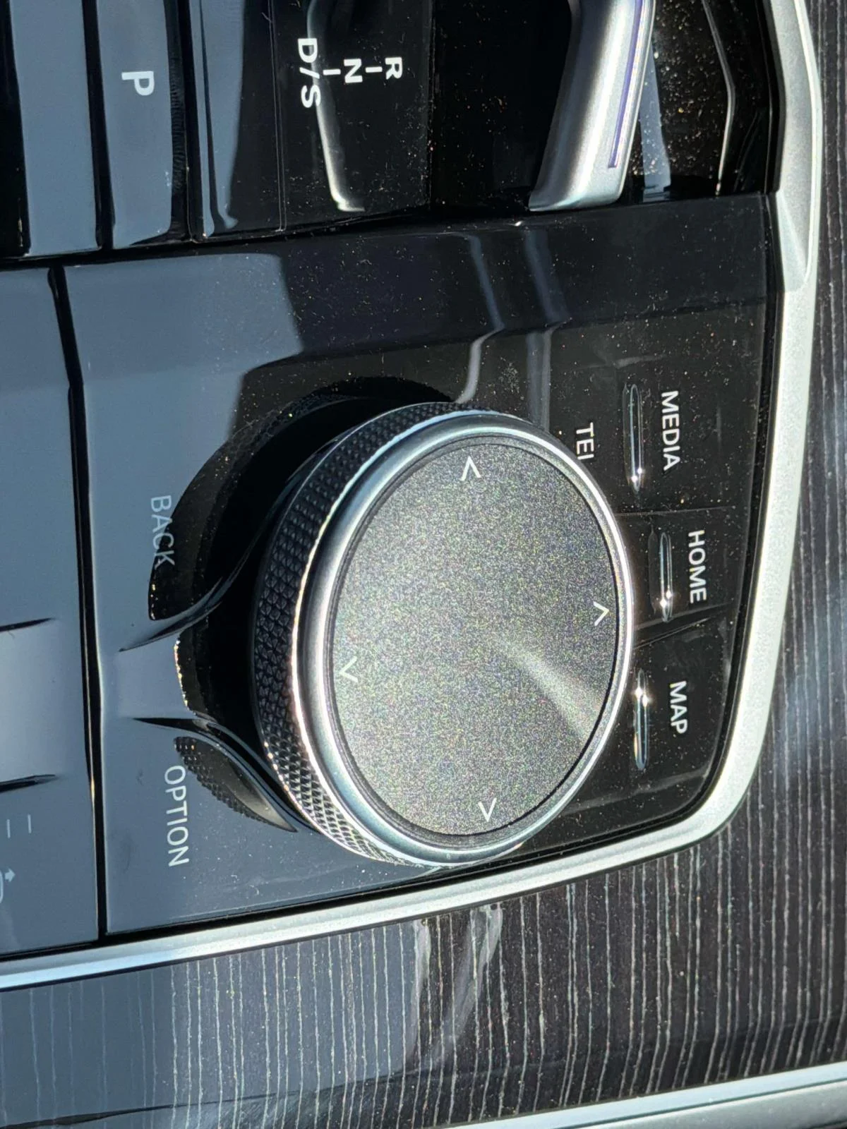 New 2026 Black Sapphire Metallic BMW xDrive50e Plug-In Hybrid image 24