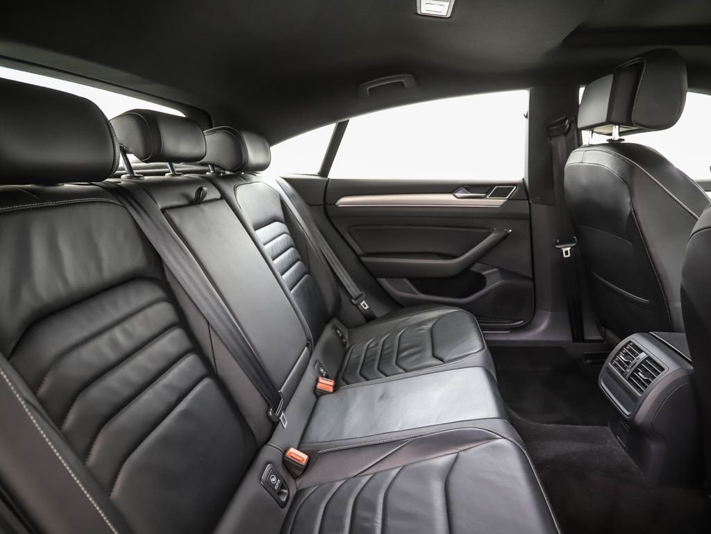 Used 2019 Deep Black Volkswagen 2.0T SEL R-Line image 26