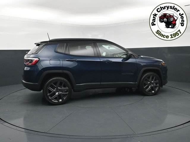 New 2026 Fathom Blue Pearl-Coat Exterior Paint Jeep Limited image 6