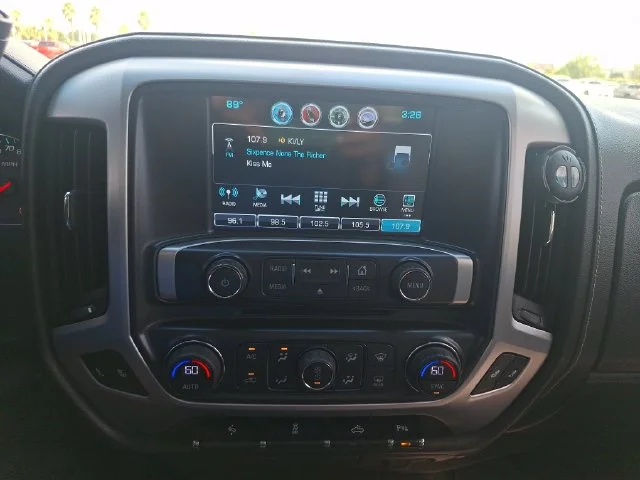 Used 2017 Silver GMC SLT image 12