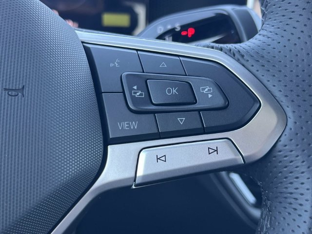 2026 Volkswagen Tiguan SE R-LINE BLACK - Photo 10