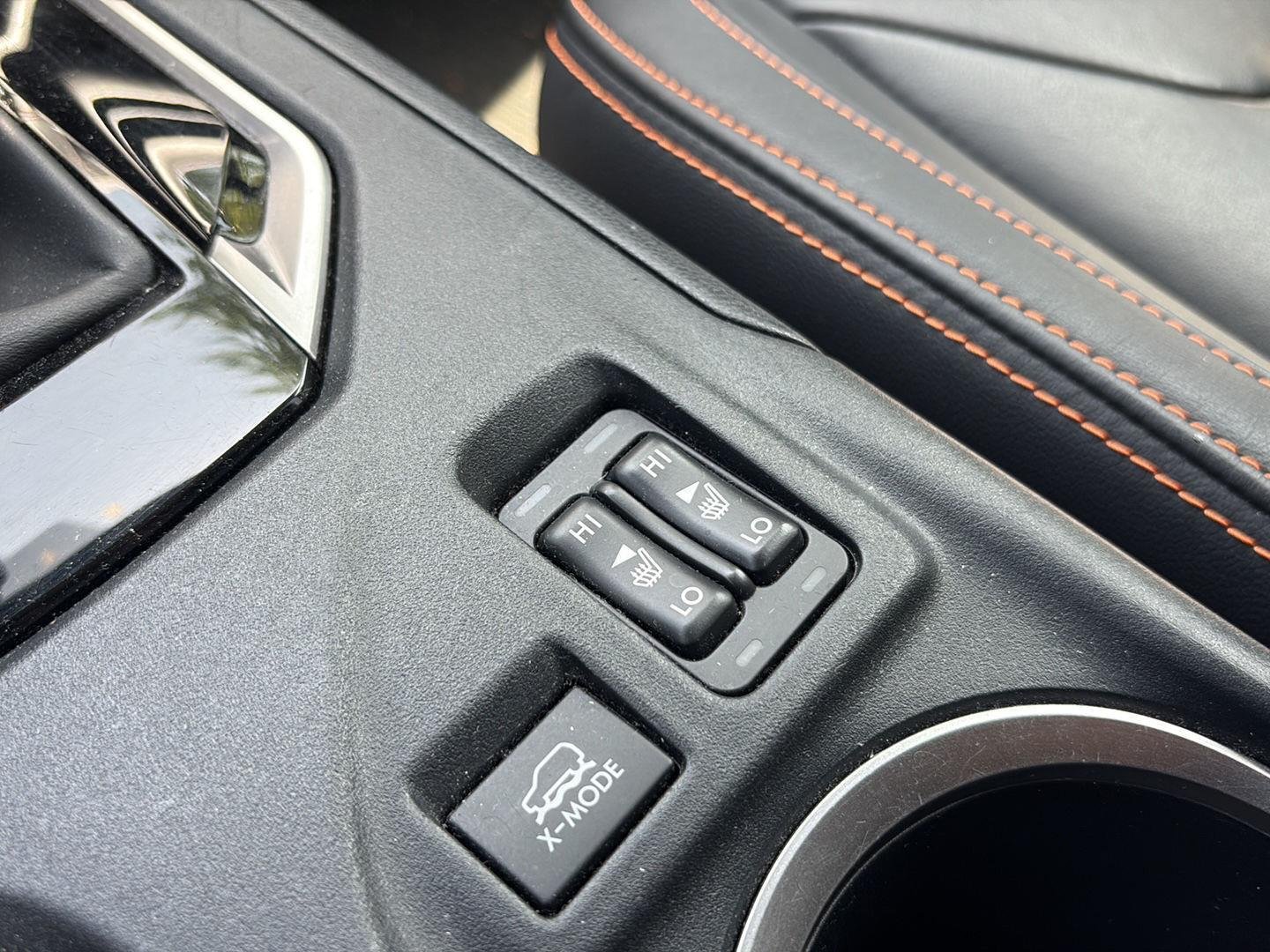 Used 2019 Cool Gray Khaki Subaru Limited image 11