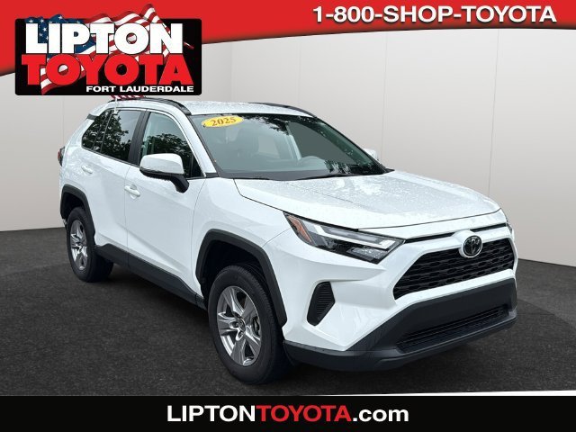 2025 Toyota RAV4 XLE