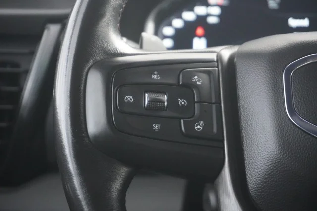 Used 2024 WHITE GMC AT4X image 26