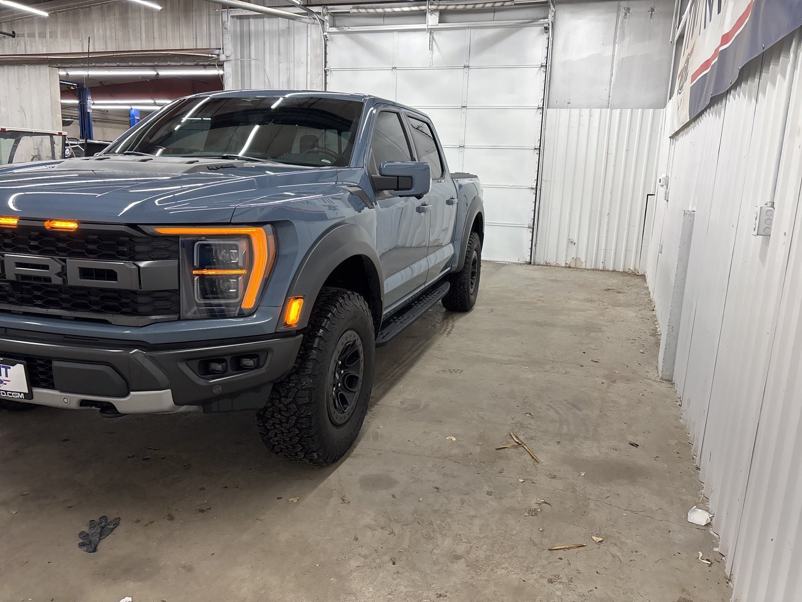 2023 Ford F-150 Raptor photo 4