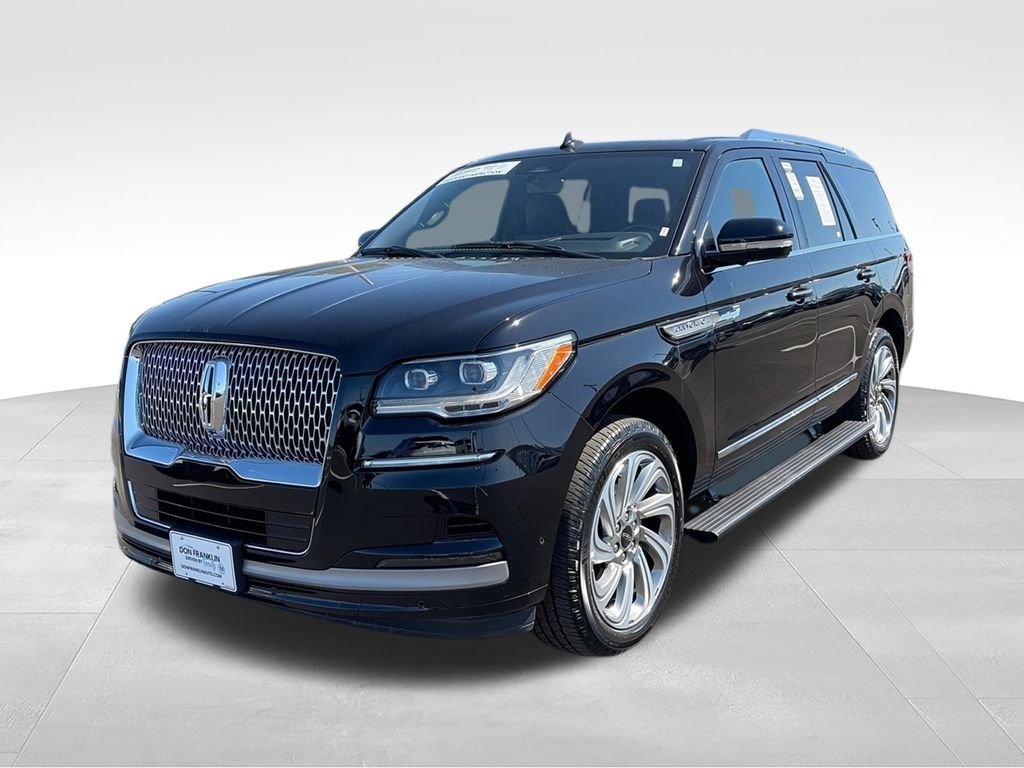 Used 2024 Black Lincoln Reserve image 4