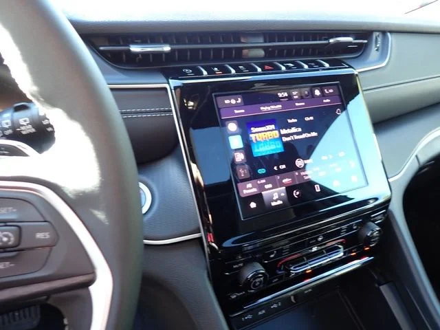 2025 Jeep Grand Cherokee Altitude - Photo 18