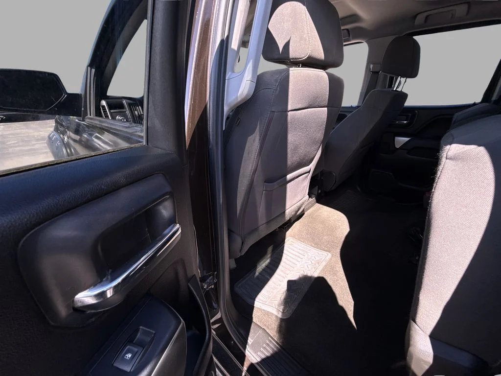 Used 2018 Brown Chevrolet LT image 10