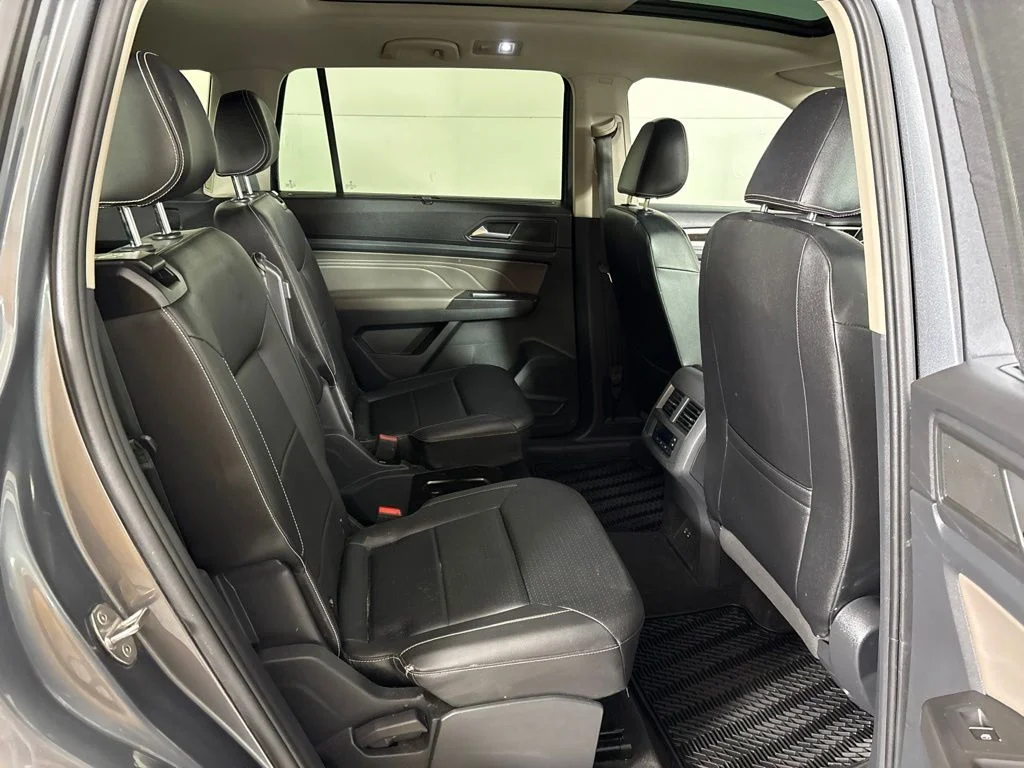 Used 2023 Gray Volkswagen 3.6L V6 SE w/Technology image 22