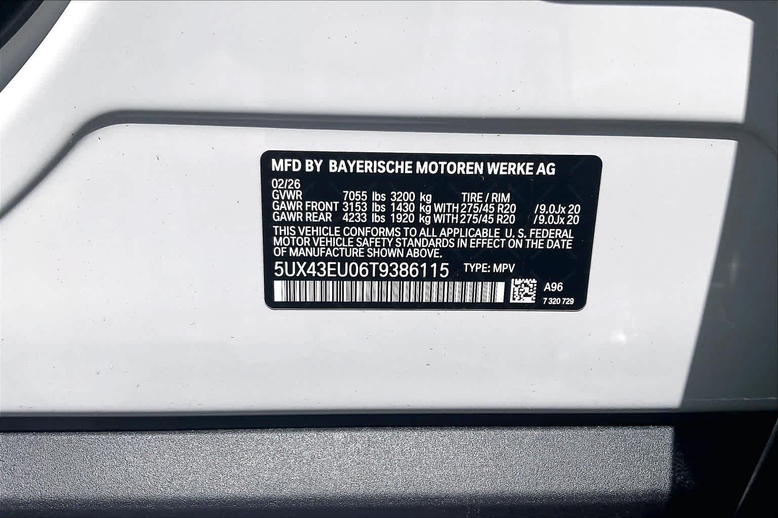 New 2026 Mineral White Metallic BMW xDrive50e image 18