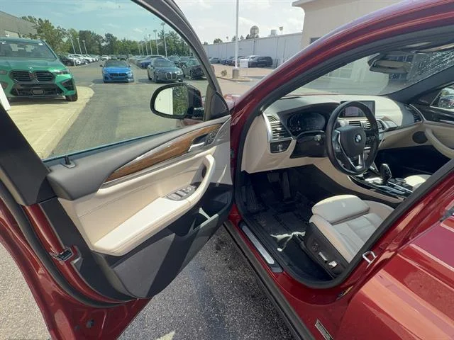 Used 2021 Flamenco Red Metallic BMW xDrive30i image 7