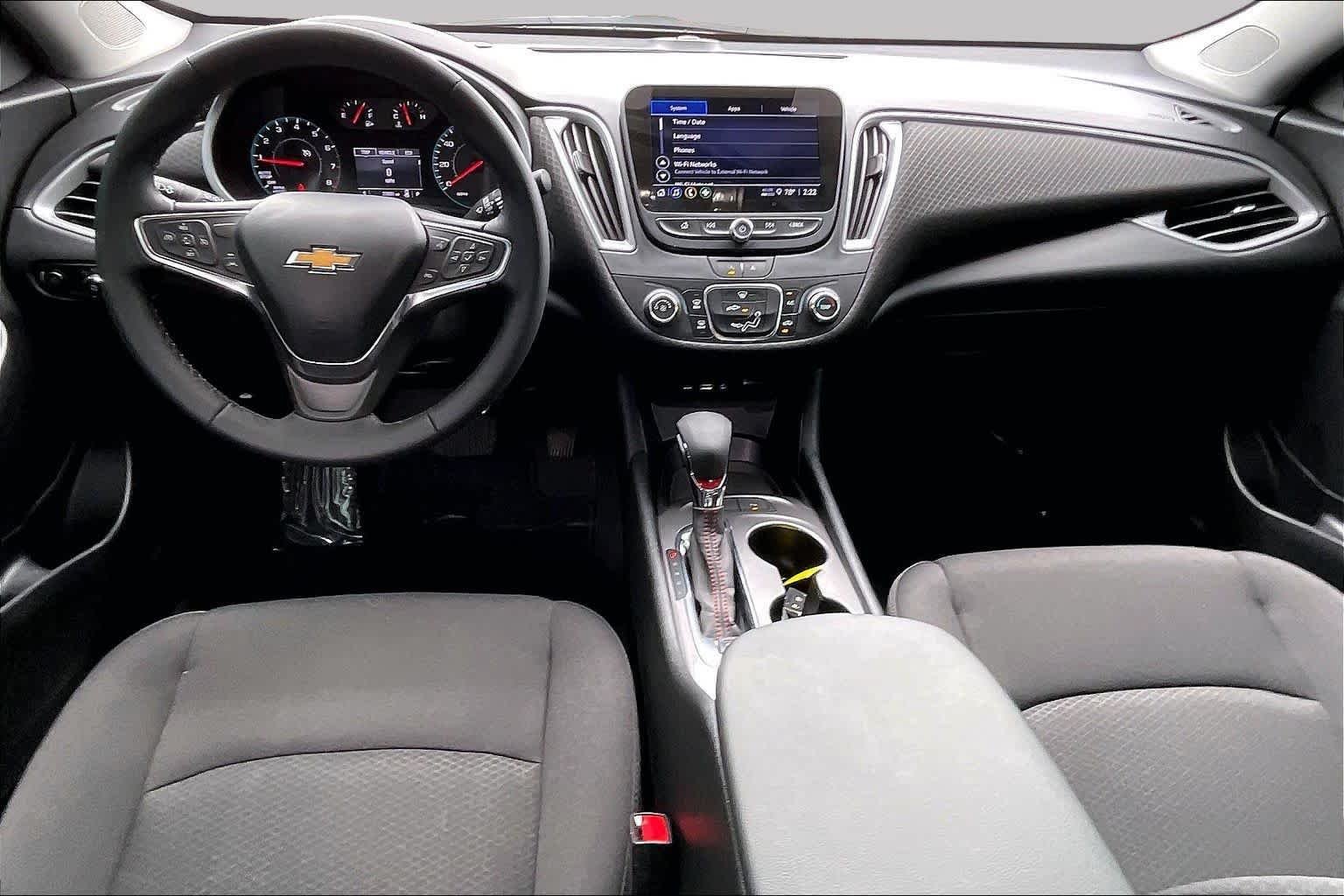 Used 2025 Mosaic Black Metallic Chevrolet RS image 15