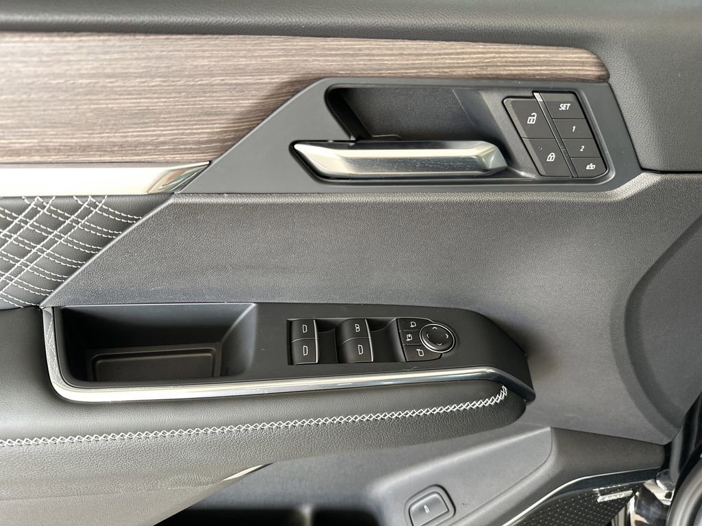 2026 GMC Acadia Denali - Photo 11