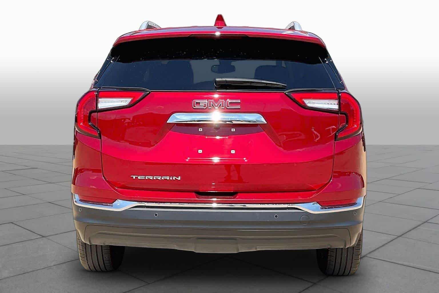 2023 GMC Terrain SLT - Photo 6