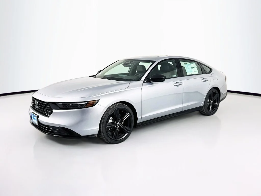New 2026 Solar Silver Metallic Honda Sport-L image 3
