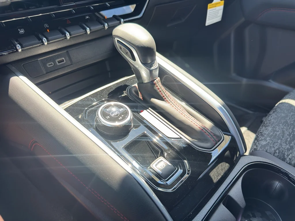2026 Chevrolet Colorado Z71 - Photo 19
