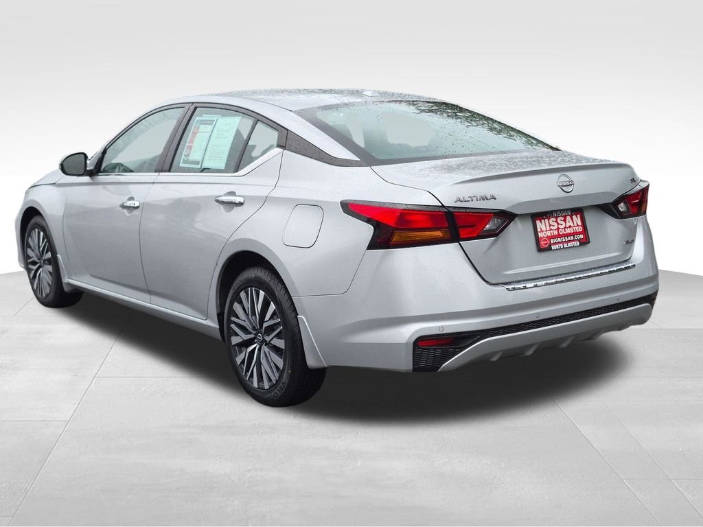 Certified Used 2023 Brilliant Silver Metallic Nissan 2.5 SV image 12