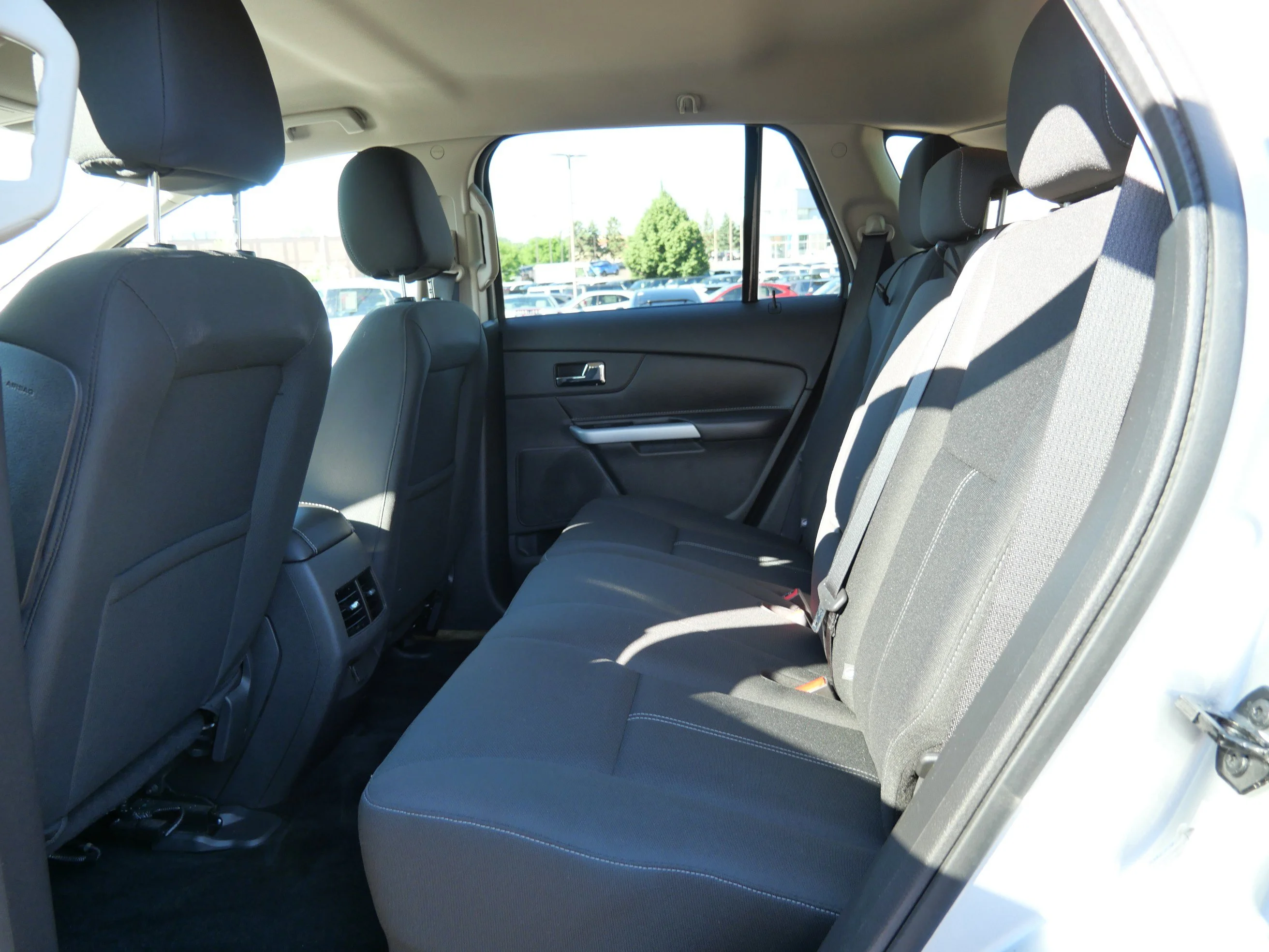 Used 2014 Ingot Silver Metallic Ford SE image 13