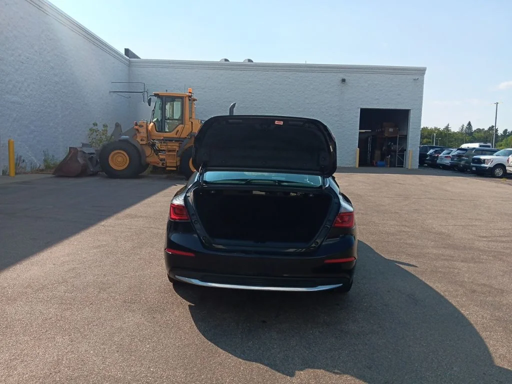 Used 2020 Black Honda Touring image 34