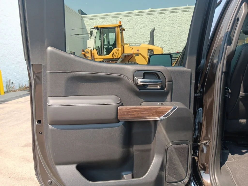 Used 2019 Havana Brown Metallic Chevrolet High Country image 33