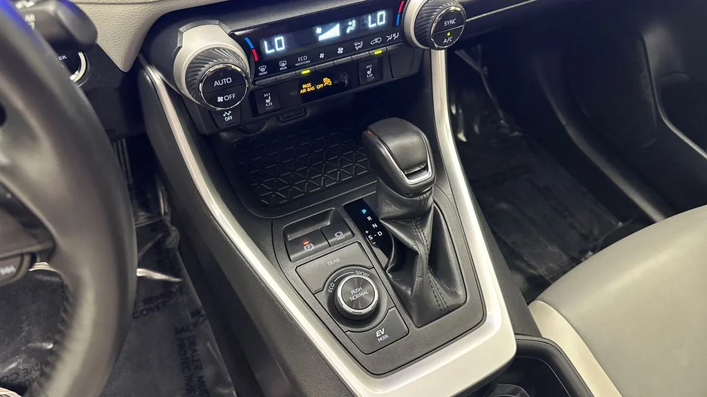 Certified Used 2025 Beige Toyota XLE Premium image 13