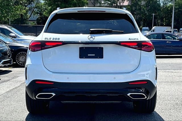 Certified Used 2024 White Mercedes-Benz GLC 300 image 3