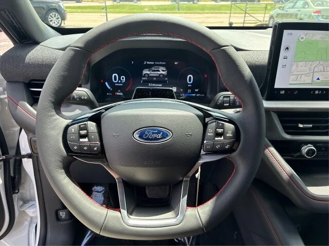 New 2026 Star White Metallic Tri-Coat Ford ST-Line image 16