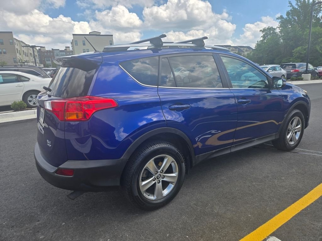 Used 2015 Blue Toyota XLE image 3