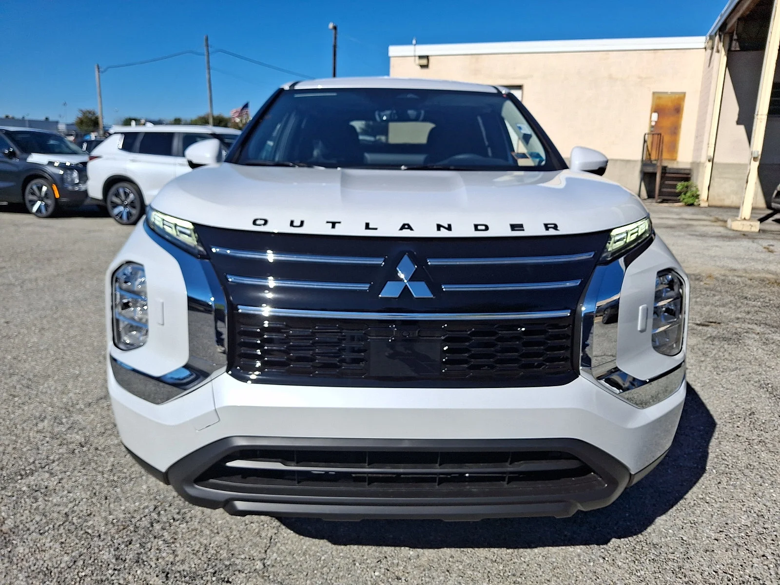 New 2026 White Mitsubishi ES image 3
