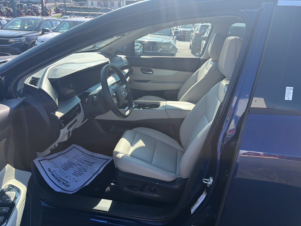 Used 2025 Blue Nissan SL image 15